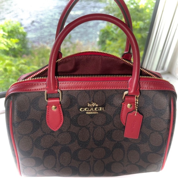 Leather Coach Rowan Satchel Brown crafted Signature-coated canvas lining. - Picture 6 of 12